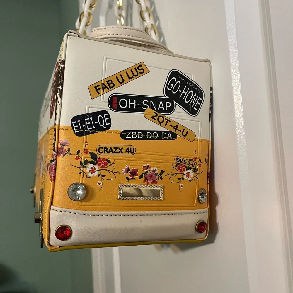 Yellow and White Floral Van Bag - Picture 4 of 11